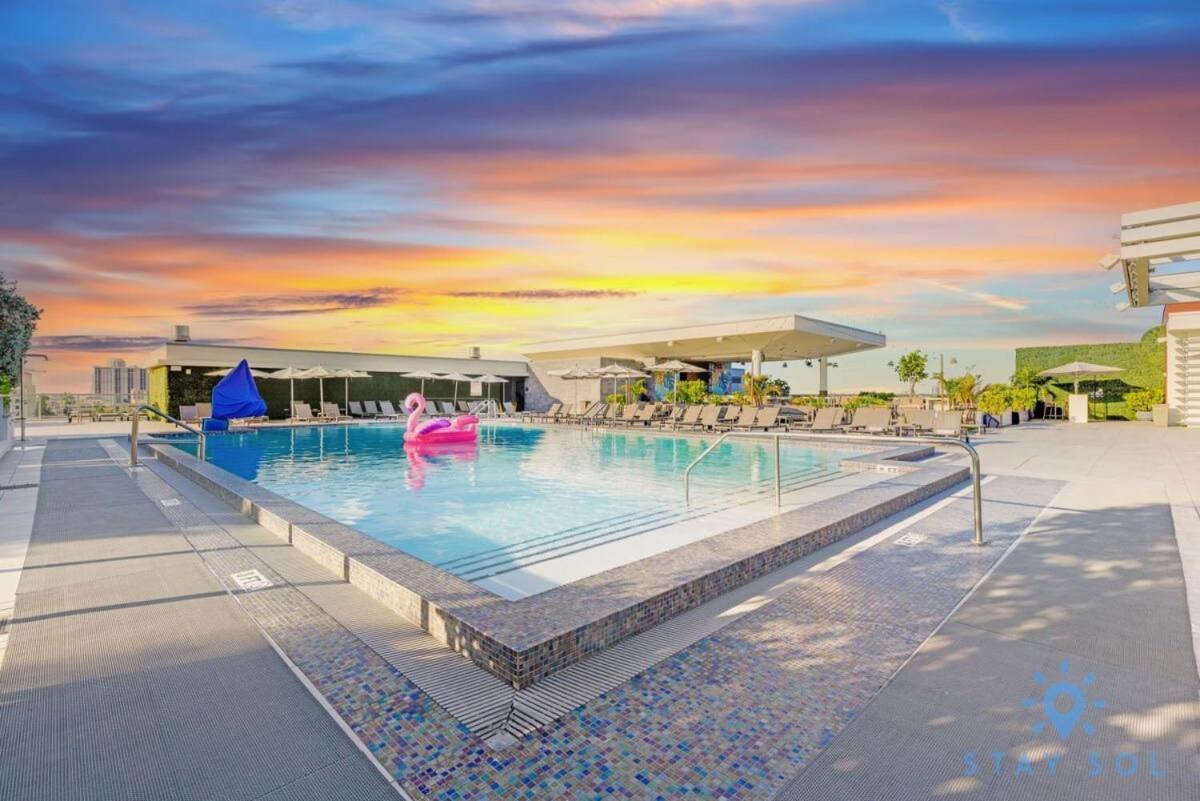 Hollywood Beach Broad - Walk - Gym - Amazing Pool 외부 사진